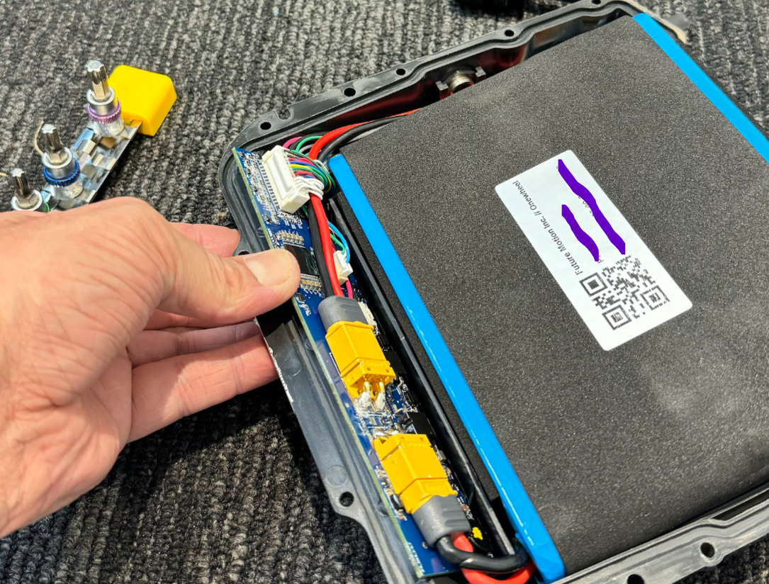 バッテリーボックスをあけたところ